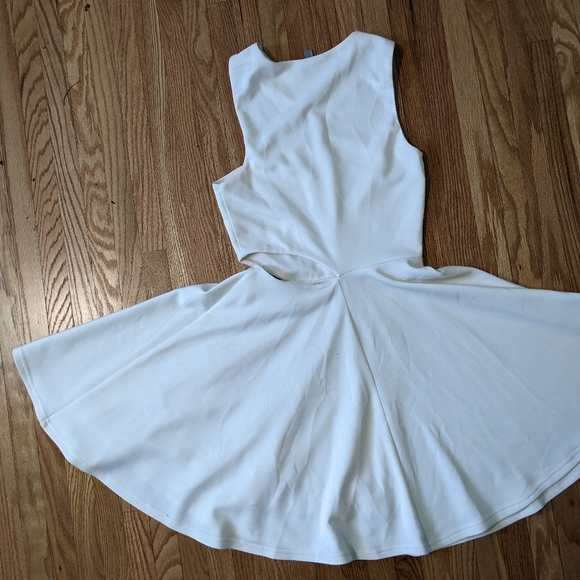 ASOS skater Dress with cutouts - Picture 5 of 5